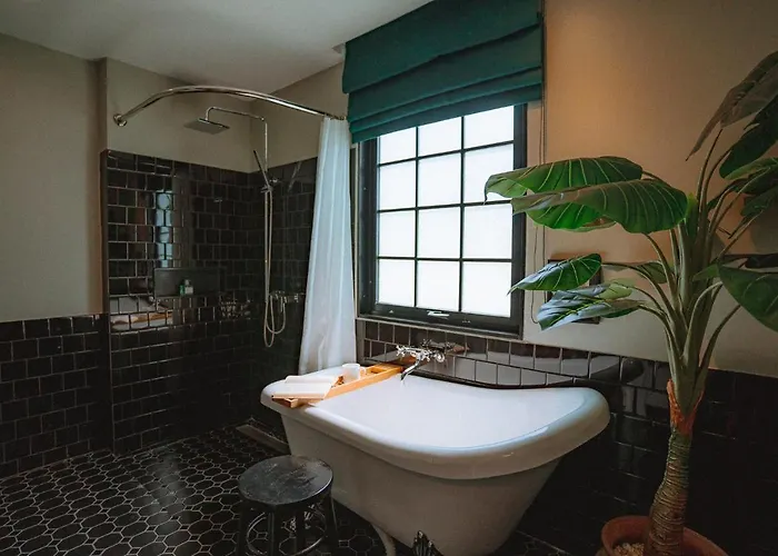 Thomas Hotel 4*