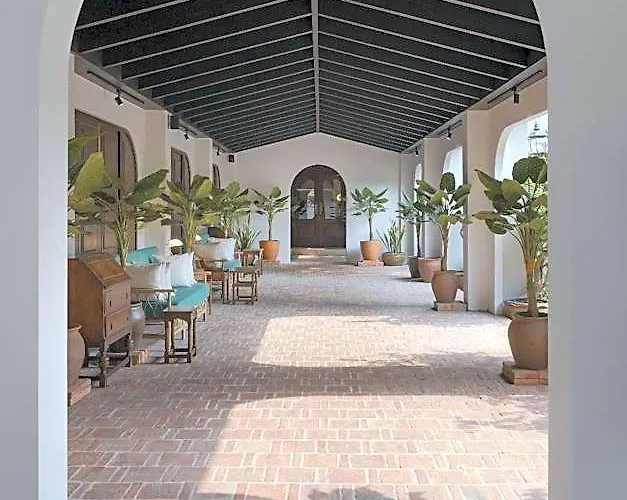 Hotel Thomas 4*